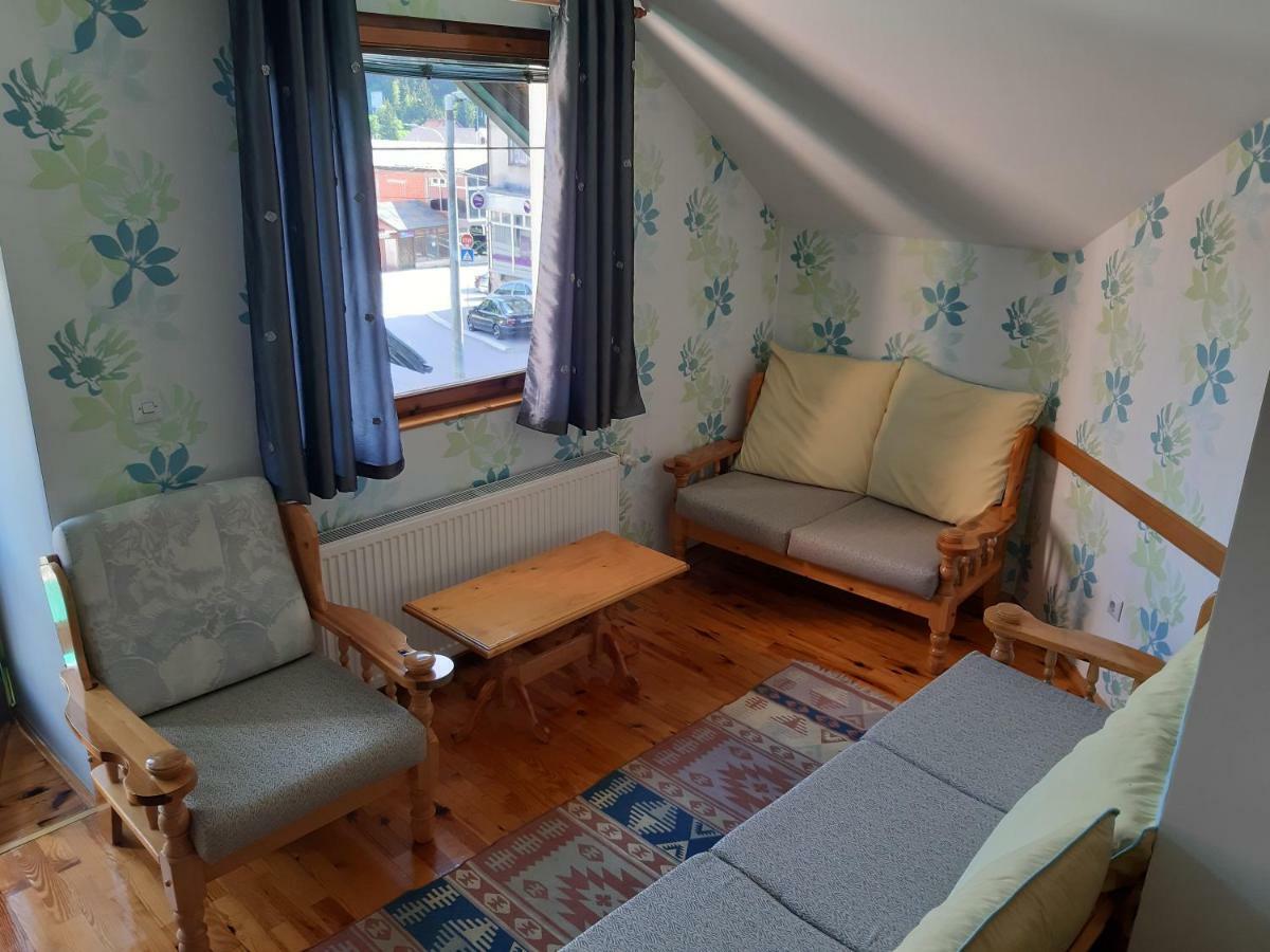 Caffe Pizzeria I Apartmani Bona Fides Nm Nova Varoš Buitenkant foto
